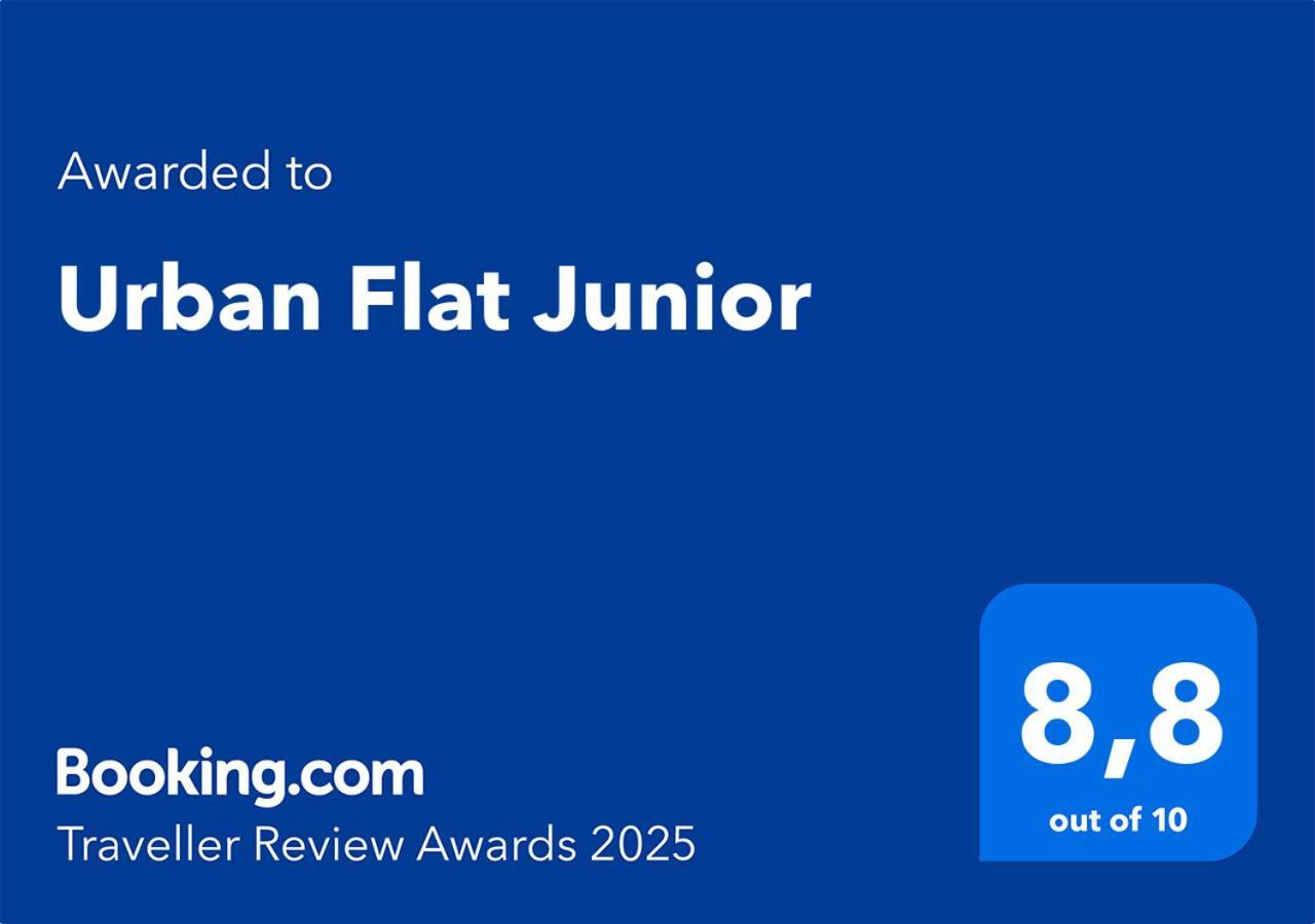 شقة Urban Flat Junior مالقة المظهر الخارجي الصورة
